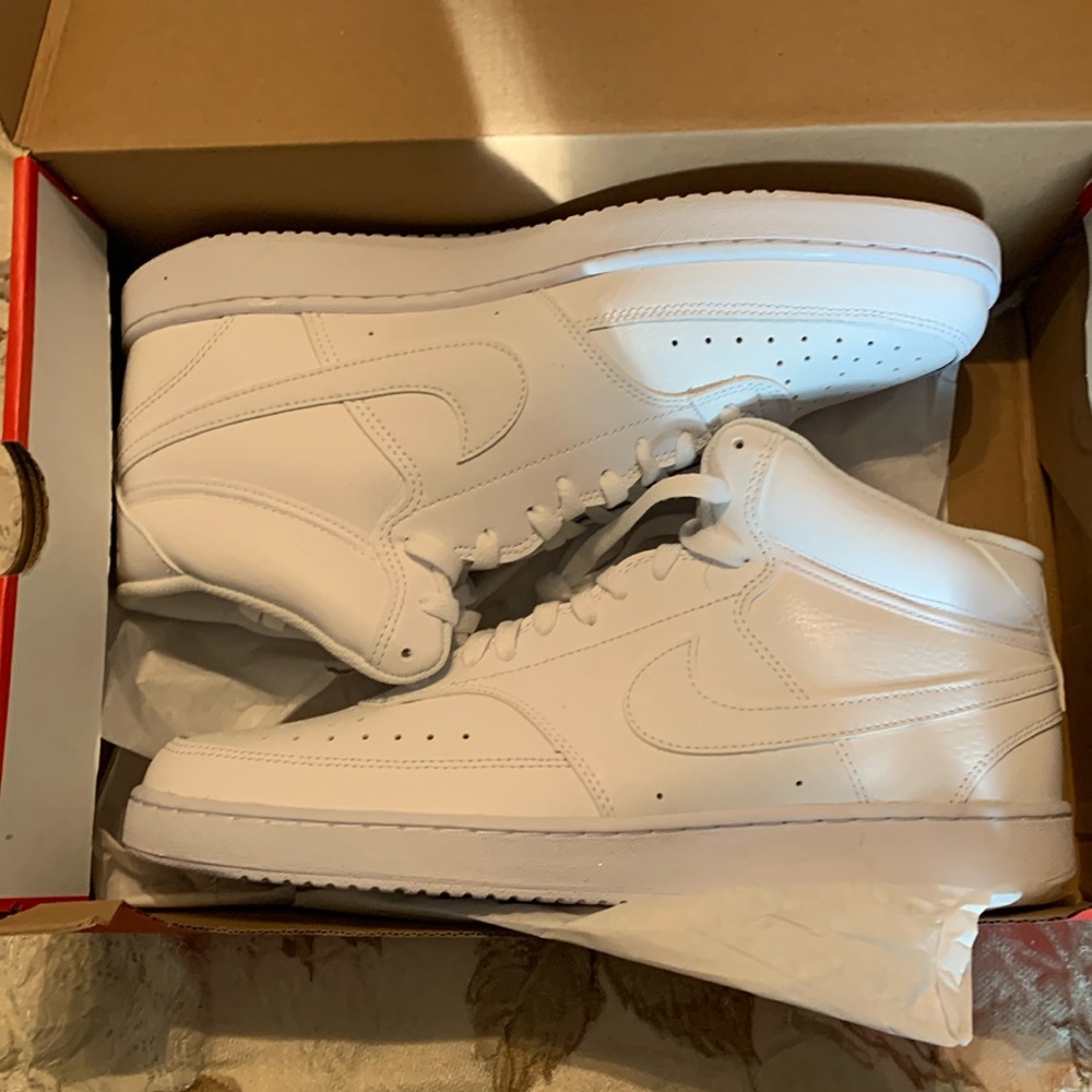 Brand new Nike Court Vision Midtops